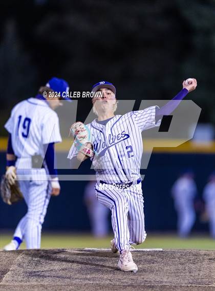 Thumbnail 2 in Lehi vs. Riverton (UHSAA 6A Bracket Play) photogallery.