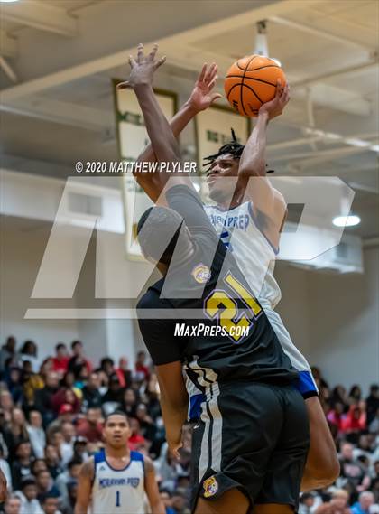 Thumbnail 2 in Moravian Prep vs. Word of God Christian Academy (Hoopstate MLK Classic - Kinston) photogallery.