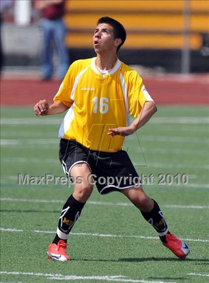 Thumbnail 2 in Kilgore vs Mt. Pleasant (Class 4A, Region II semifinal) photogallery.