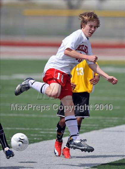 Thumbnail 1 in Kilgore vs Mt. Pleasant (Class 4A, Region II semifinal) photogallery.