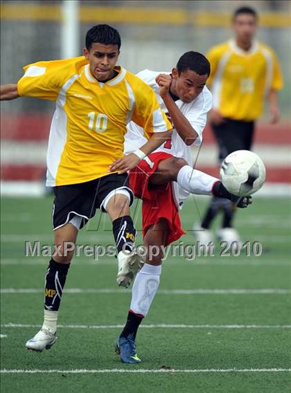 Thumbnail 3 in Kilgore vs Mt. Pleasant (Class 4A, Region II semifinal) photogallery.