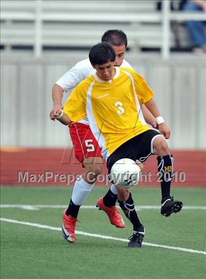 Thumbnail 1 in Kilgore vs Mt. Pleasant (Class 4A, Region II semifinal) photogallery.
