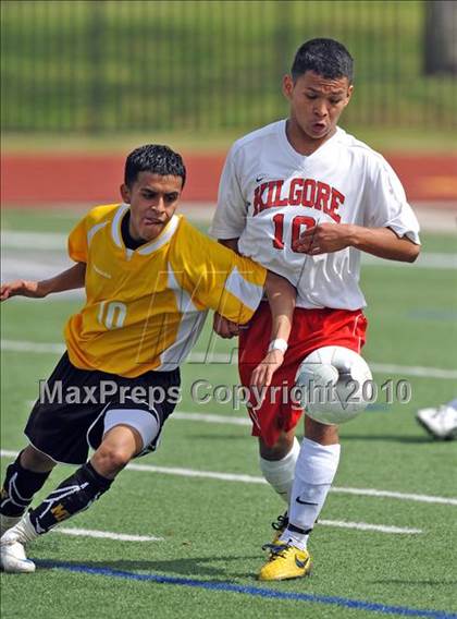 Thumbnail 2 in Kilgore vs Mt. Pleasant (Class 4A, Region II semifinal) photogallery.