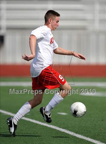 Thumbnail 3 in Kilgore vs Mt. Pleasant (Class 4A, Region II semifinal) photogallery.