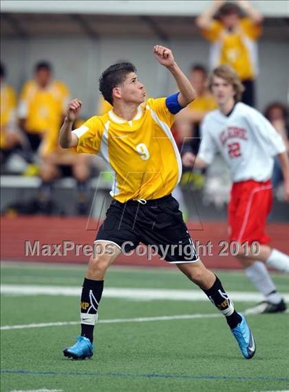 Thumbnail 2 in Kilgore vs Mt. Pleasant (Class 4A, Region II semifinal) photogallery.