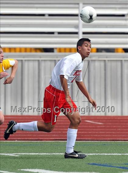Thumbnail 2 in Kilgore vs Mt. Pleasant (Class 4A, Region II semifinal) photogallery.