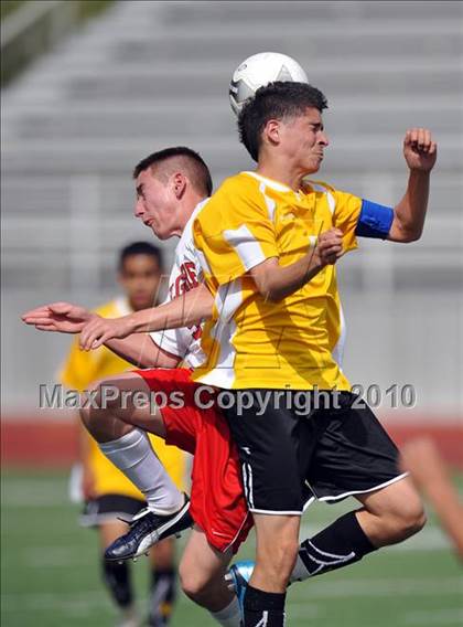 Thumbnail 3 in Kilgore vs Mt. Pleasant (Class 4A, Region II semifinal) photogallery.