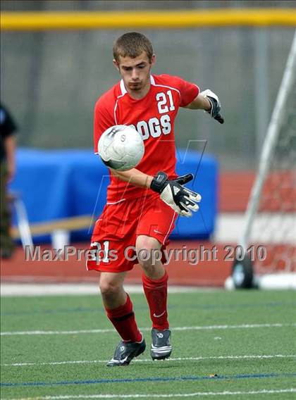 Thumbnail 2 in Kilgore vs Mt. Pleasant (Class 4A, Region II semifinal) photogallery.