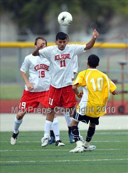 Thumbnail 2 in Kilgore vs Mt. Pleasant (Class 4A, Region II semifinal) photogallery.