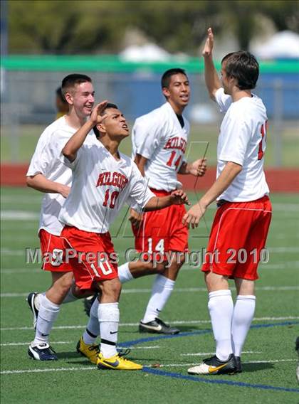 Thumbnail 3 in Kilgore vs Mt. Pleasant (Class 4A, Region II semifinal) photogallery.