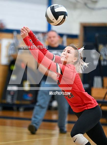 Thumbnail 1 in South Webster @ Notre Dame photogallery.
