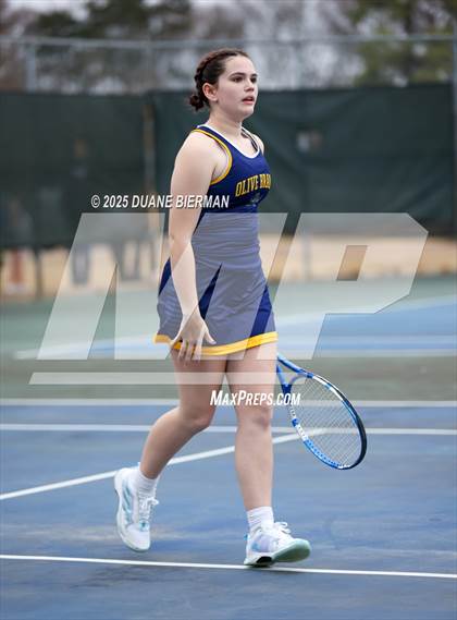 Thumbnail 3 in Olive Branch vs Desoto Central photogallery.