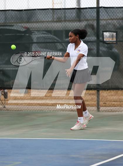 Thumbnail 3 in Olive Branch vs Desoto Central photogallery.