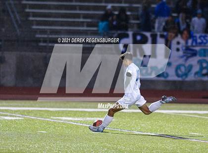 Thumbnail 3 in Broomfield vs Legacy (CHSAA 5A Playoff Rd 2) photogallery.