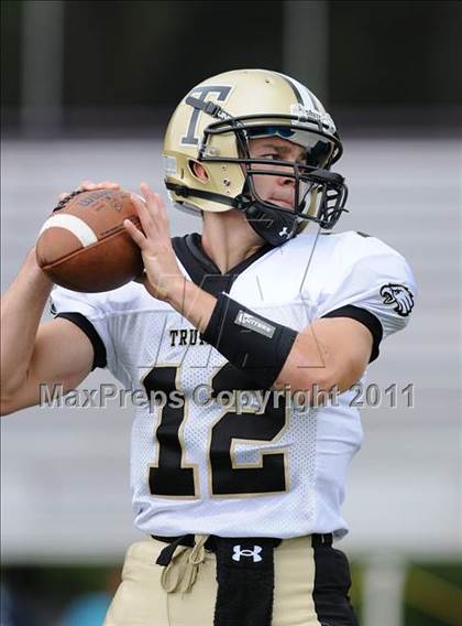Thumbnail 1 in Trumbull @ Westhill photogallery.