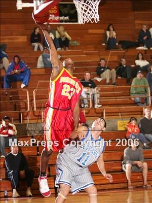Thumbnail 1 in Villa Park vs. Dominguez (Torrey Pines Holiday Classic) photogallery.
