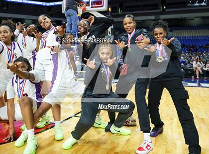 Thumbnail 3 in Cuero vs. Lincoln (UIL 4A Basketball Division II Final Medal Ceremony) photogallery.