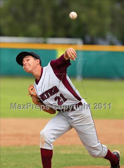 Thumbnail 3 in Bonita Vista vs Paramount (San Diego Lions Tournament) photogallery.