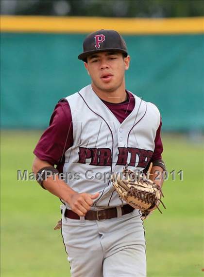 Thumbnail 2 in Bonita Vista vs Paramount (San Diego Lions Tournament) photogallery.