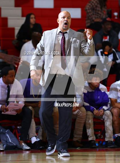 Thumbnail 3 in Bishop Montgomery vs St. Anthony (Ryse Williams/Pac Shores Tournament) photogallery.