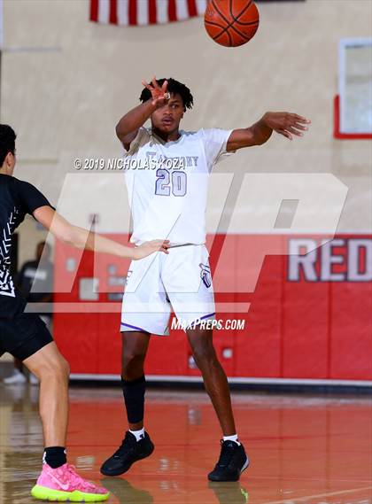 Thumbnail 2 in Bishop Montgomery vs St. Anthony (Ryse Williams/Pac Shores Tournament) photogallery.