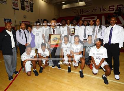 Thumbnail 3 in Bishop Montgomery vs St. Anthony (Ryse Williams/Pac Shores Tournament) photogallery.