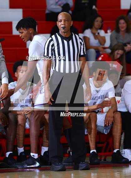 Thumbnail 2 in Bishop Montgomery vs St. Anthony (Ryse Williams/Pac Shores Tournament) photogallery.