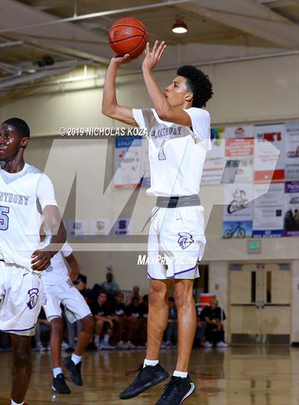 Thumbnail 3 in Bishop Montgomery vs St. Anthony (Ryse Williams/Pac Shores Tournament) photogallery.