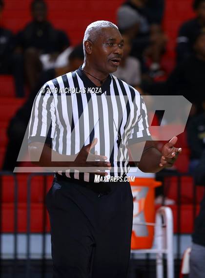 Thumbnail 1 in Bishop Montgomery vs St. Anthony (Ryse Williams/Pac Shores Tournament) photogallery.