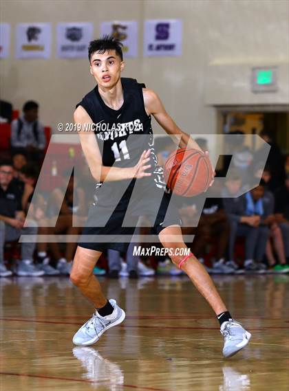 Thumbnail 3 in Bishop Montgomery vs St. Anthony (Ryse Williams/Pac Shores Tournament) photogallery.