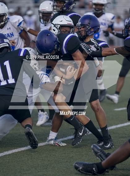 Thumbnail 2 in Rancho Dominguez vs Jordan photogallery.