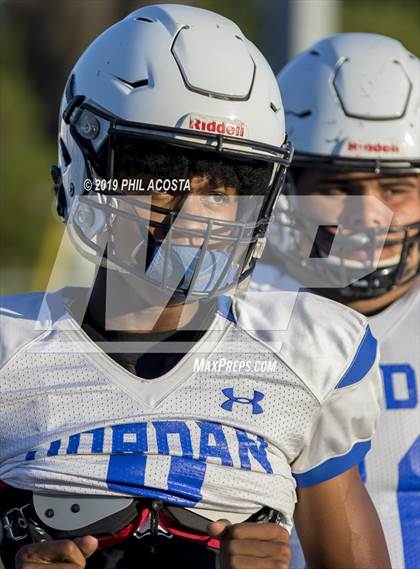 Thumbnail 3 in Rancho Dominguez vs Jordan photogallery.