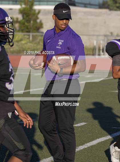 Thumbnail 3 in Rancho Dominguez vs Jordan photogallery.