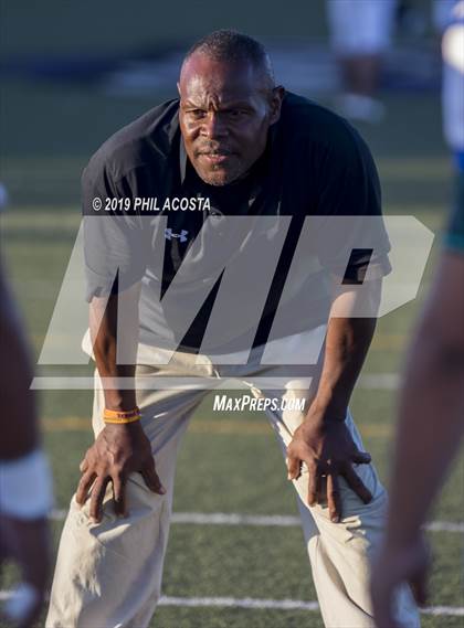 Thumbnail 2 in Rancho Dominguez vs Jordan photogallery.