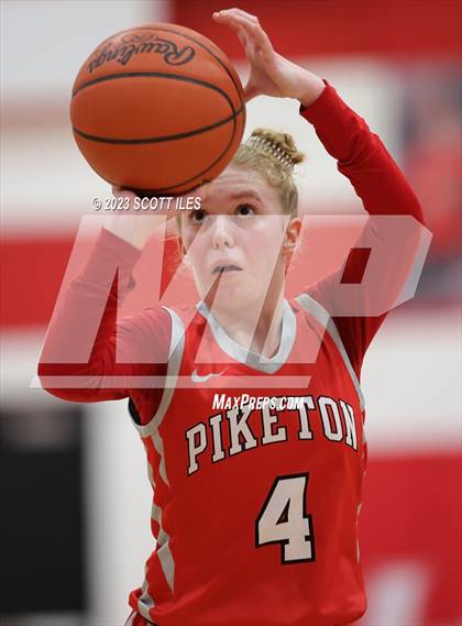 Thumbnail 2 in Piketon @ Logan Elm photogallery.