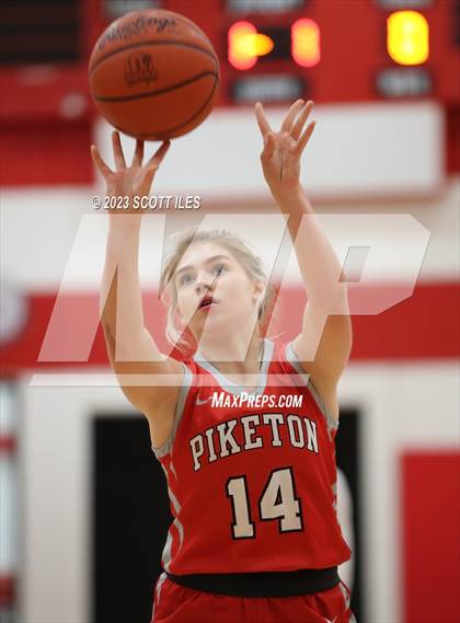Thumbnail 1 in Piketon @ Logan Elm photogallery.