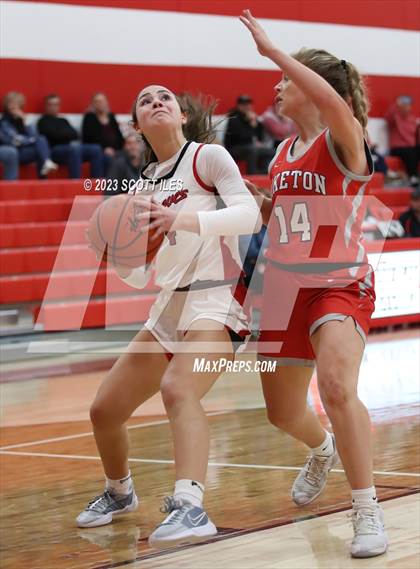 Thumbnail 2 in Piketon @ Logan Elm photogallery.