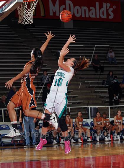 Thumbnail 2 in Pasadena Memorial vs. Dobie (McDonald's Texas Invitational) photogallery.