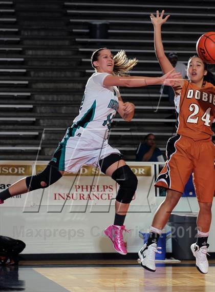 Thumbnail 3 in Pasadena Memorial vs. Dobie (McDonald's Texas Invitational) photogallery.