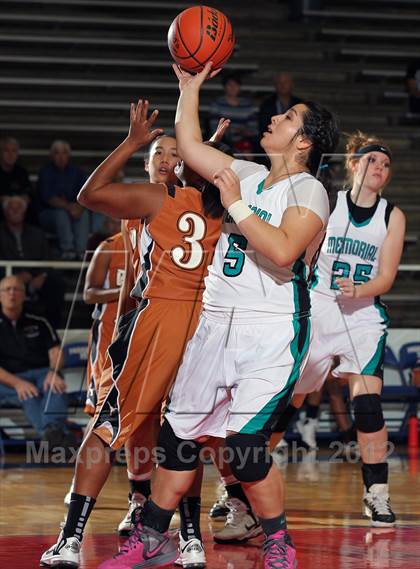Thumbnail 1 in Pasadena Memorial vs. Dobie (McDonald's Texas Invitational) photogallery.