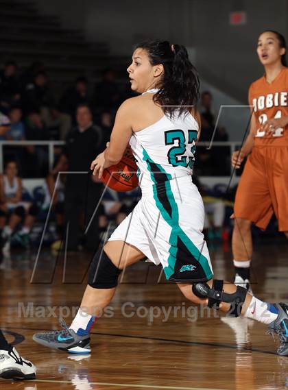 Thumbnail 2 in Pasadena Memorial vs. Dobie (McDonald's Texas Invitational) photogallery.