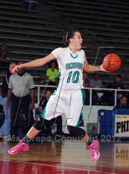 Thumbnail 3 in Pasadena Memorial vs. Dobie (McDonald's Texas Invitational) photogallery.