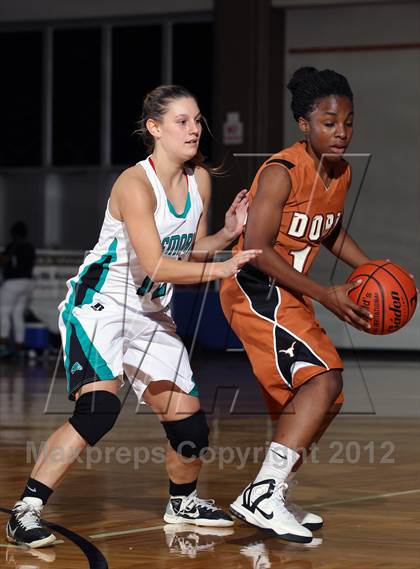 Thumbnail 1 in Pasadena Memorial vs. Dobie (McDonald's Texas Invitational) photogallery.
