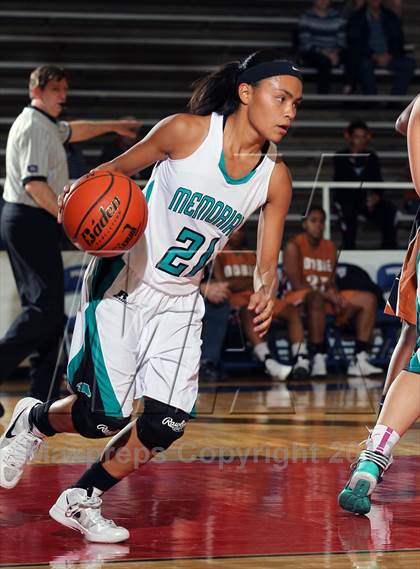 Thumbnail 2 in Pasadena Memorial vs. Dobie (McDonald's Texas Invitational) photogallery.