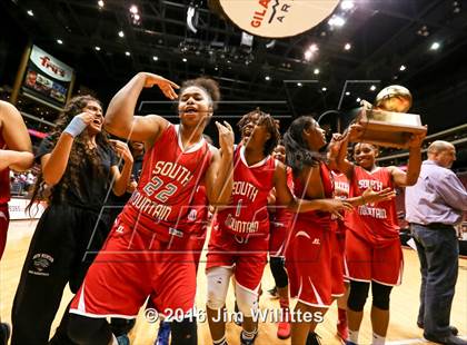 Thumbnail 2 in South Mountain (AIA D3 Final Award Photos) photogallery.