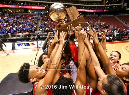 Thumbnail 3 in South Mountain (AIA D3 Final Award Photos) photogallery.