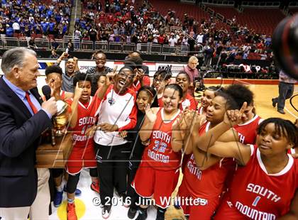 Thumbnail 3 in South Mountain (AIA D3 Final Award Photos) photogallery.