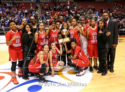Thumbnail 1 in South Mountain (AIA D3 Final Award Photos) photogallery.