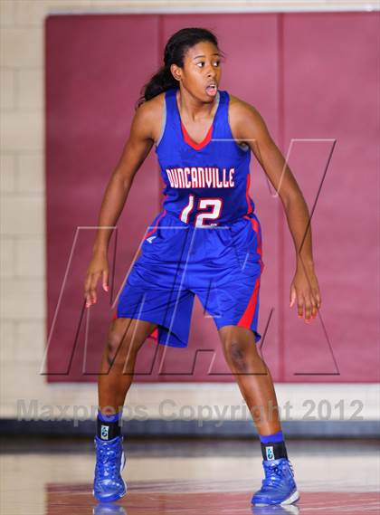 Thumbnail 1 in Desoto vs Duncanville (McDonald's Texas Invitational) photogallery.