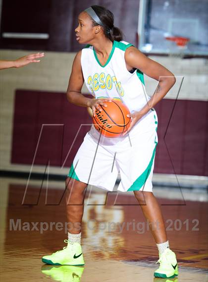 Thumbnail 2 in Desoto vs Duncanville (McDonald's Texas Invitational) photogallery.